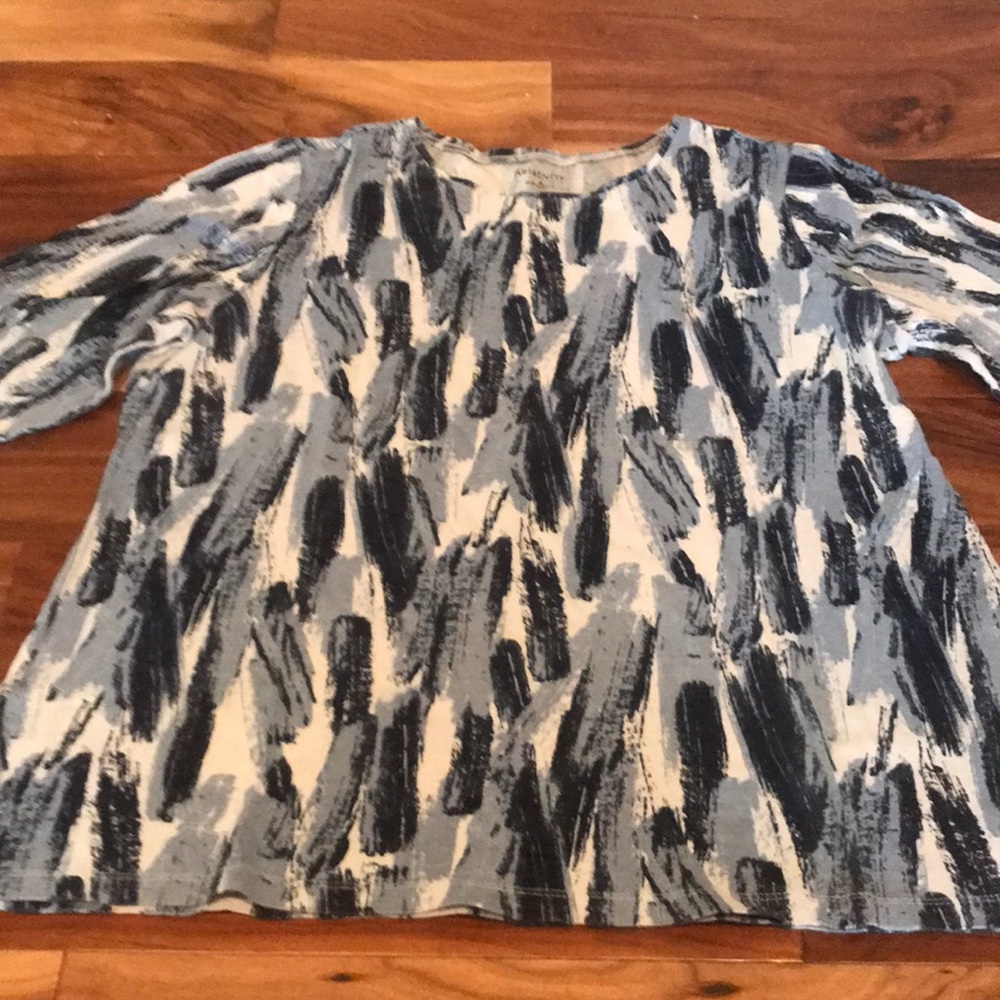 RELATIVITY ABSTRACT BLOUSE